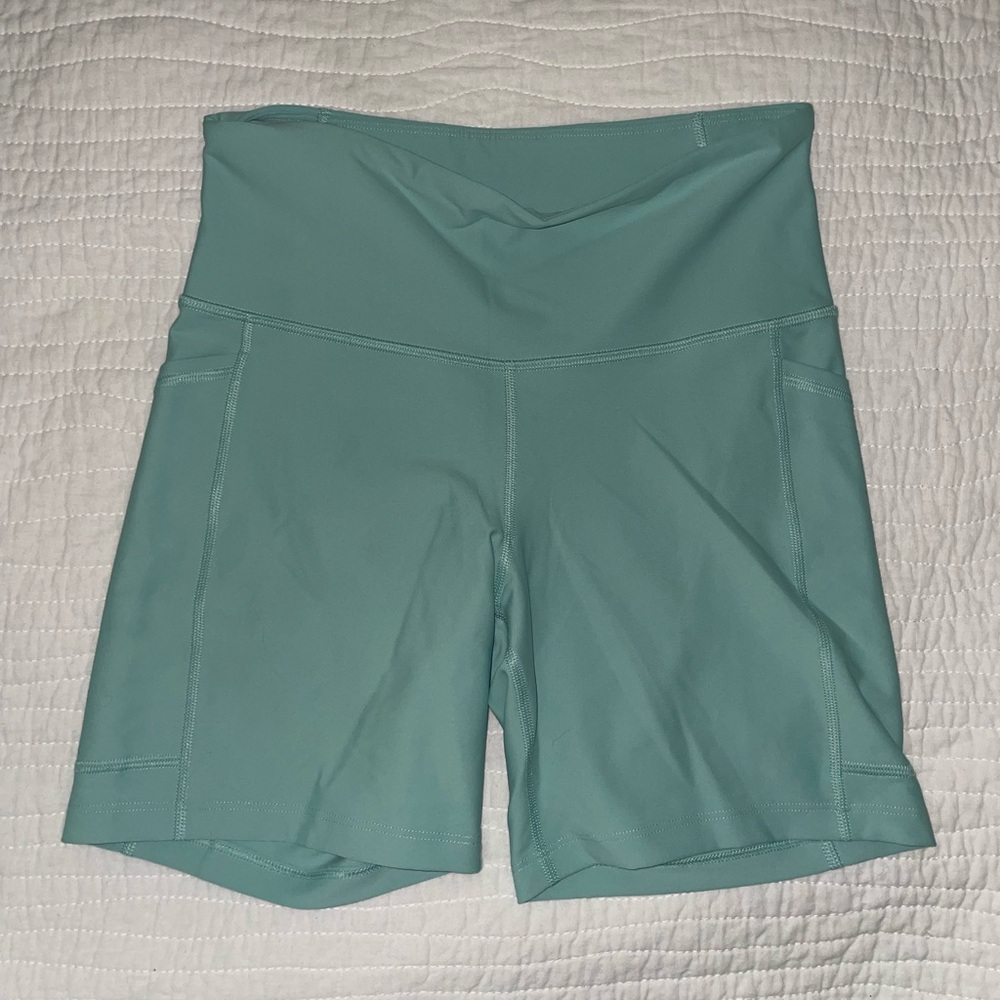 Old Navy high-rise power soft bike short
